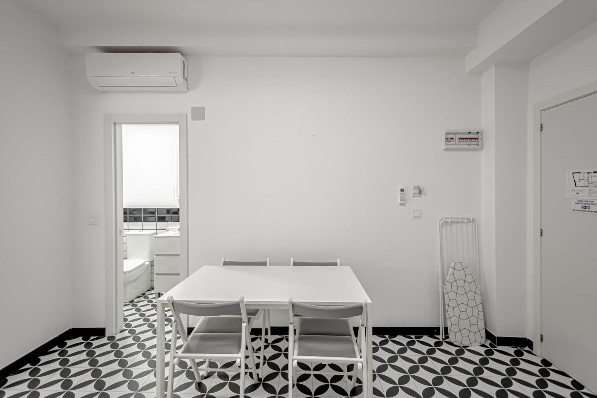 Apartamentos Pino Benidorm Quarto foto