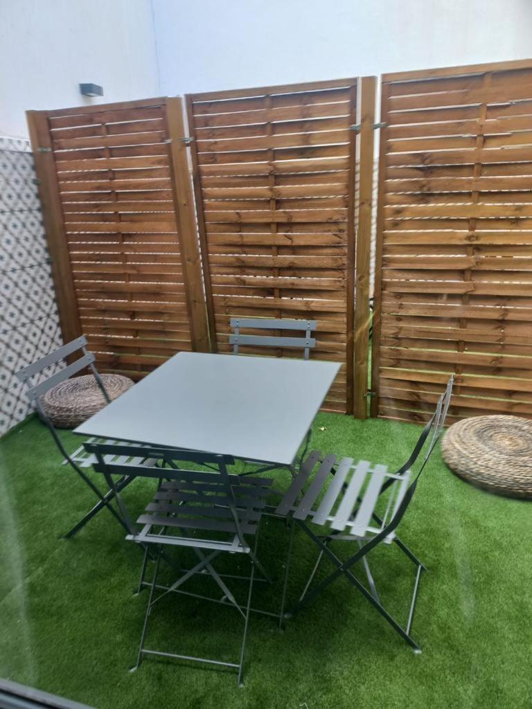 Apartamentos Pino Benidorm Quarto foto